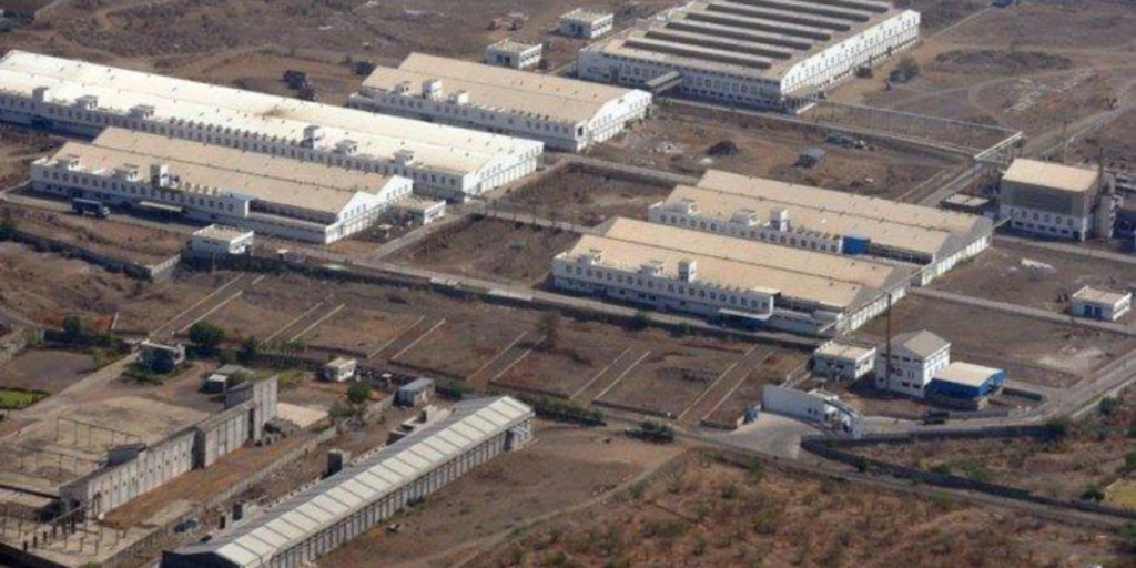 Ahmedabad Industries Face Relocation Challenge Amid Infrastructure Gaps