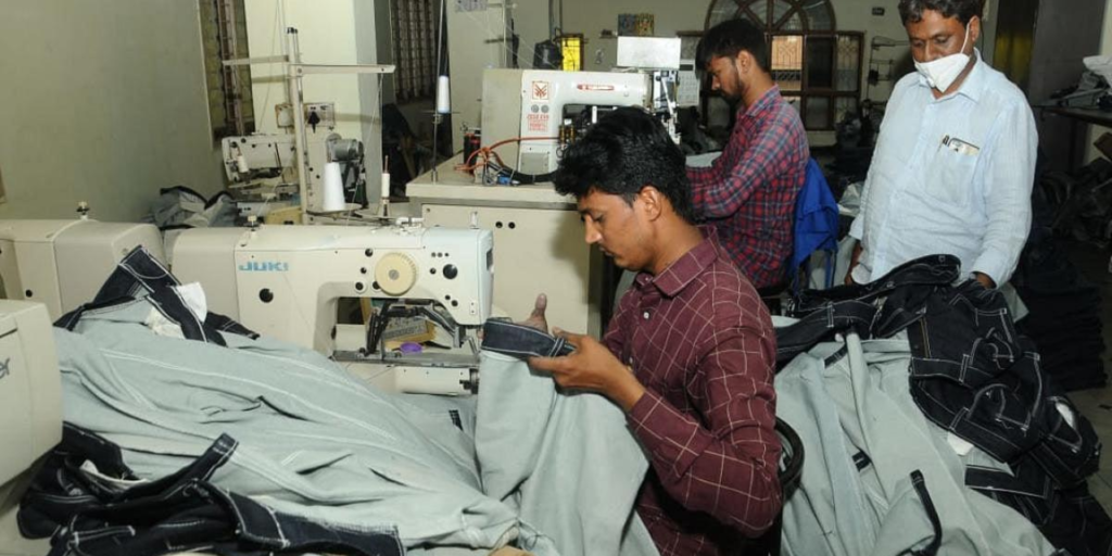 Karnataka Governments to Extend Support to Jeans Exporters in Ballari